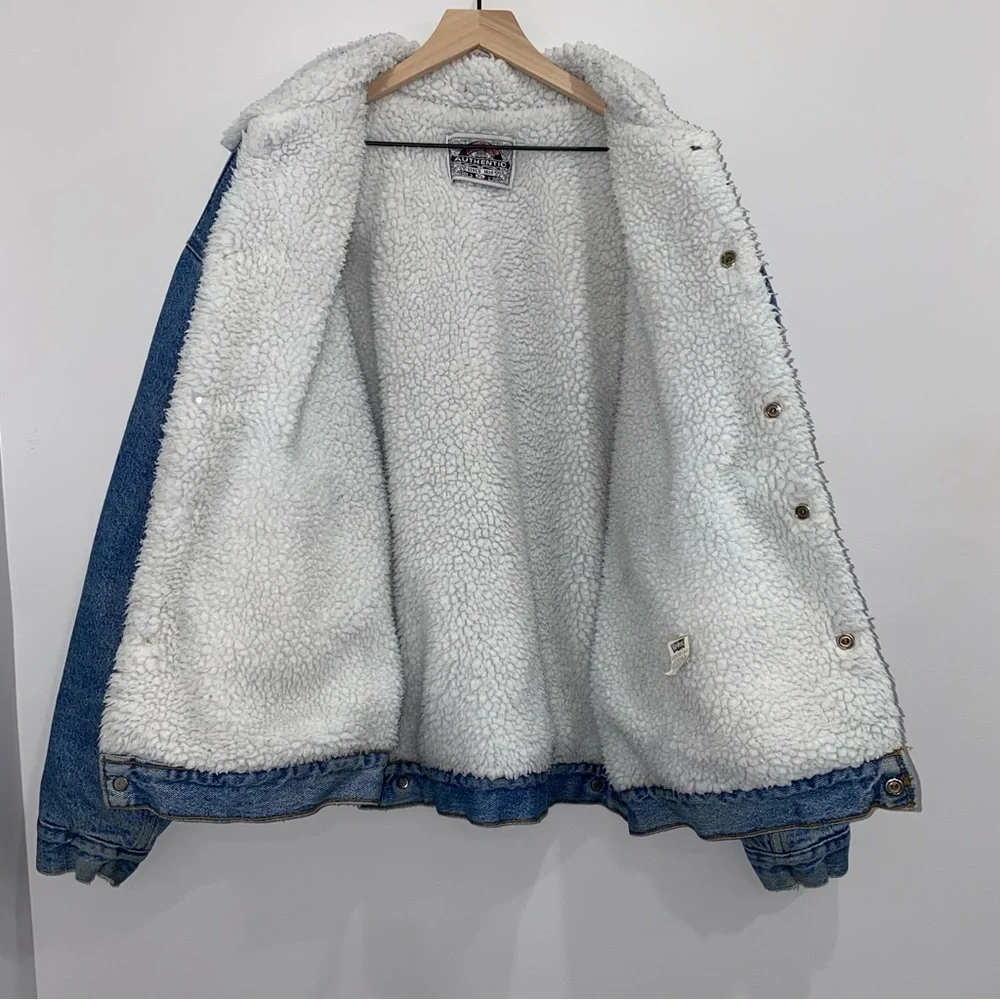 Vintage Levi’s Sherpa Lined Jean Trucker Jacket - Picture 8 of 16
